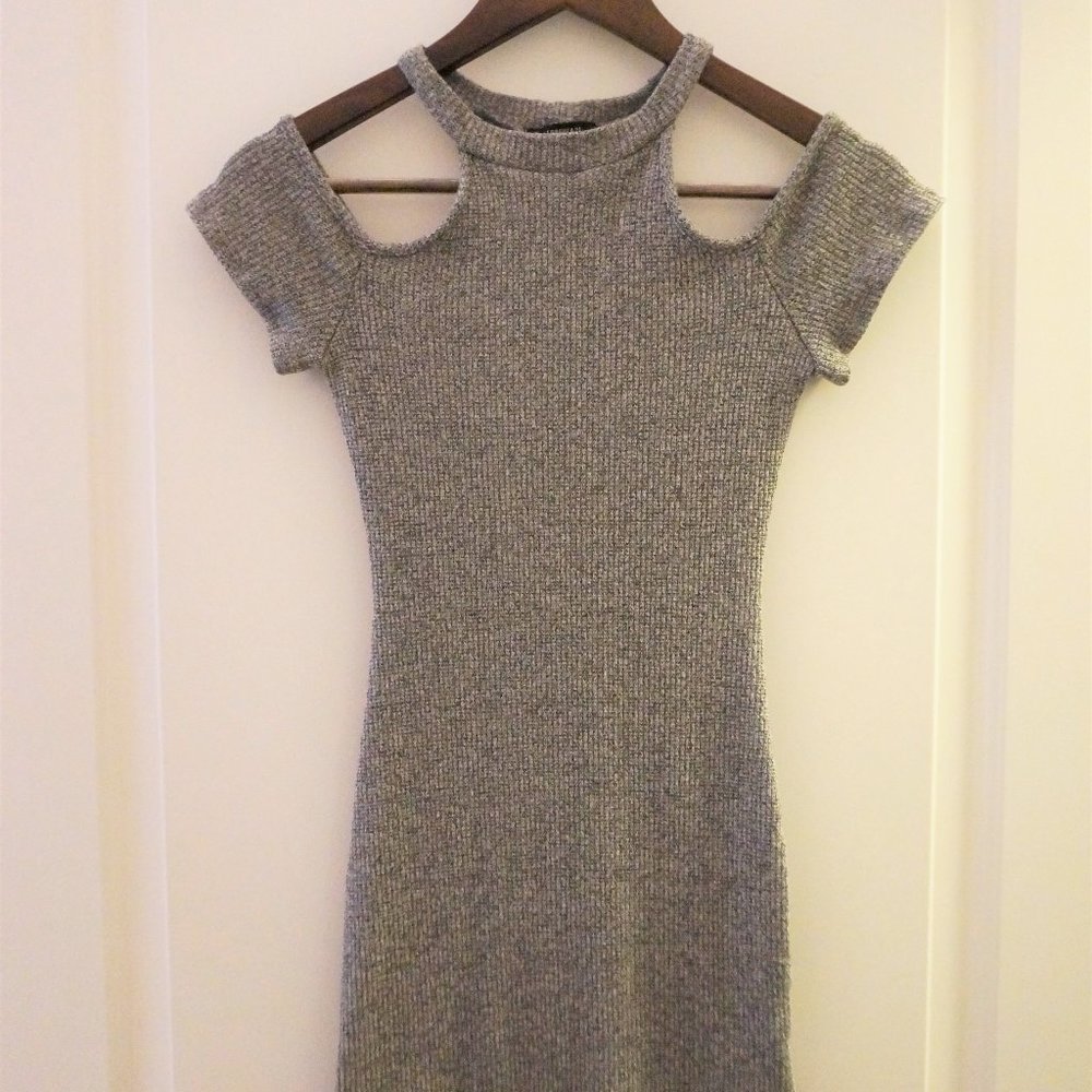 Knitted Ribbed Gray Cold Shoulder Dress